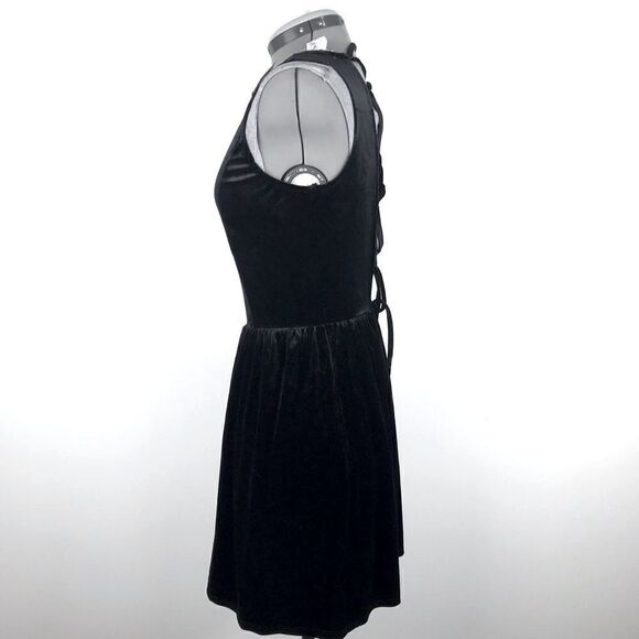NWT Black Velveteen Sleeveless Stretch Dress with Bodice Back - Picture 3 of 12